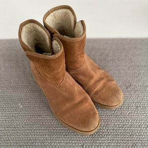 UGG Kristin Wedge Boot Bootie in Chesnut Tan Brown Size 8.5